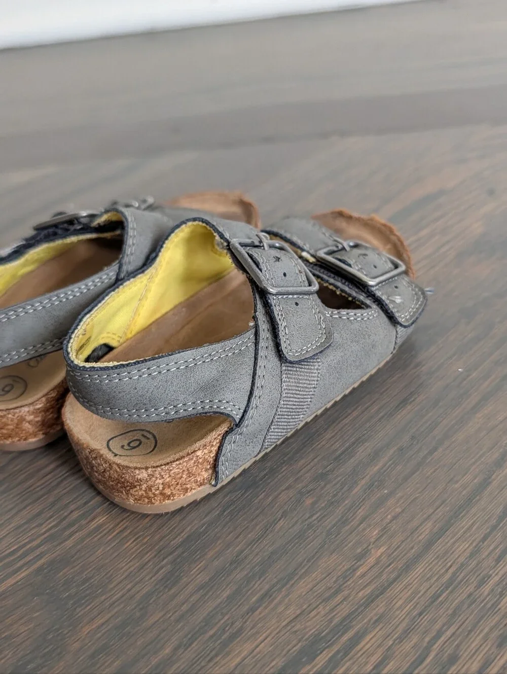 Cat & Jack Kids' Gray Double-Buckle Sandals, Size 6